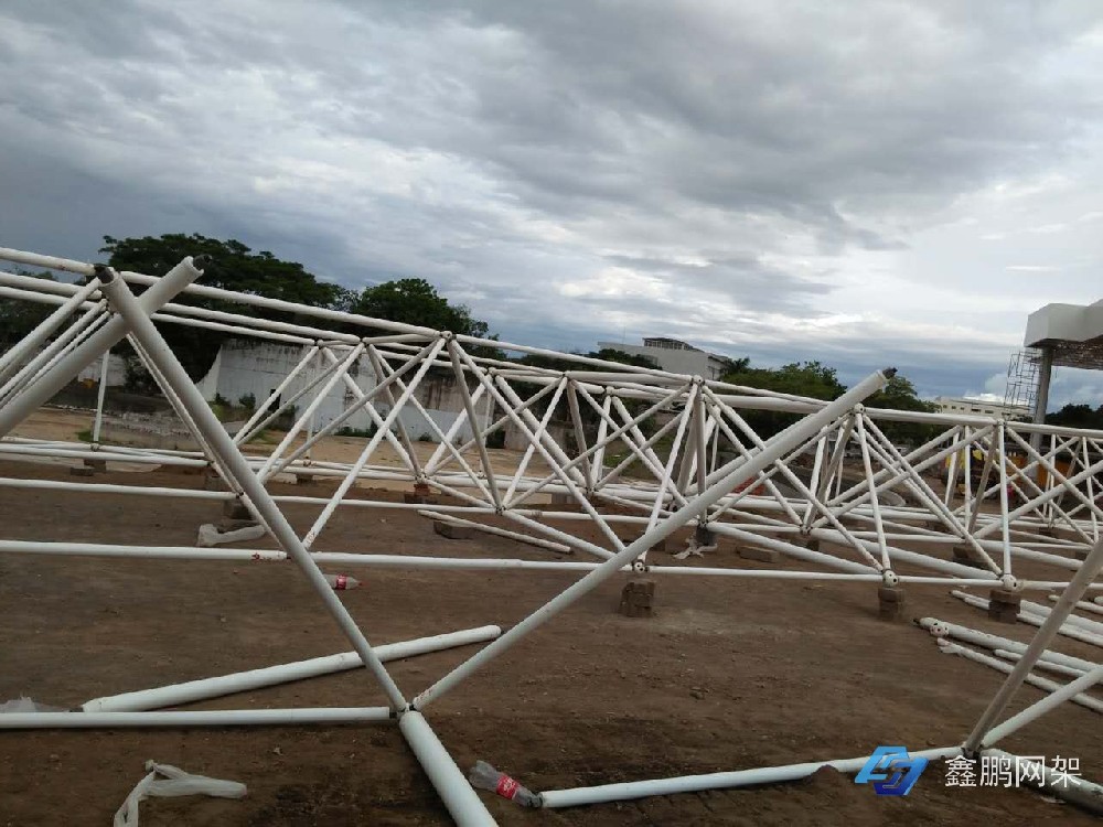 尼加拉瓜1450m2屋面网架安装现场